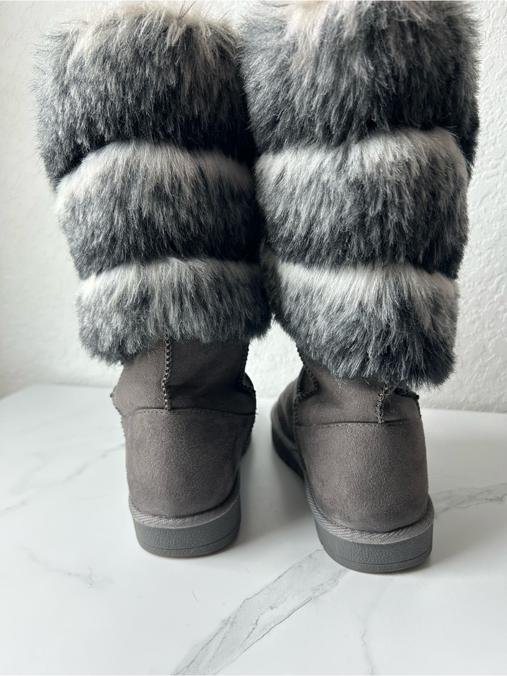 Gray Faux Fur-Trim Winter Boots for Women - Picture 5 of 9